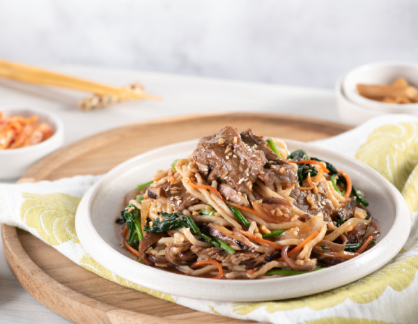 Korean Style Konjac Noodles with Beef