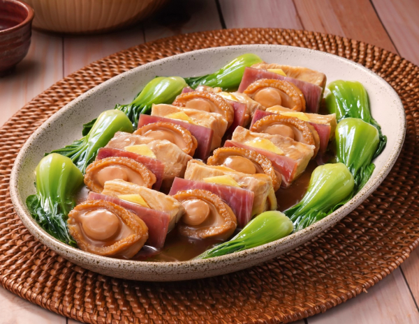 Steamed Abalone with Chicken and Jinhua Ham