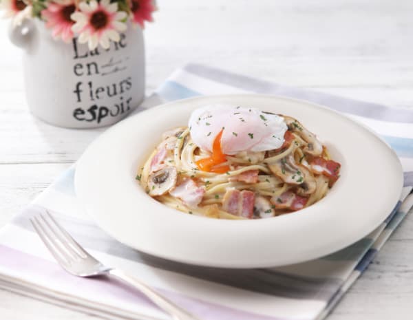 Spaghetti Carbonara with Poached Egg